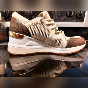 Michael Kors Liv Logo Ivory Brown Gold Women's Shoes Sz 7.5